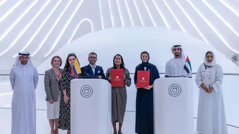 Las ministras de Cultura de EAU y Colombia en la Expo 2020 Dubai. (WAM)