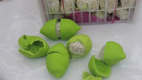 Una imagen difundida por la Policía de Dubai de la droga en limones.