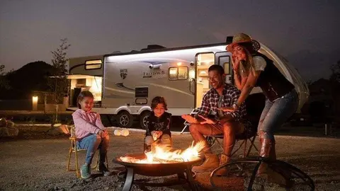 A modo ilustrativo, un camping en la ciudad de Hatta de Dubai. (Twitter)