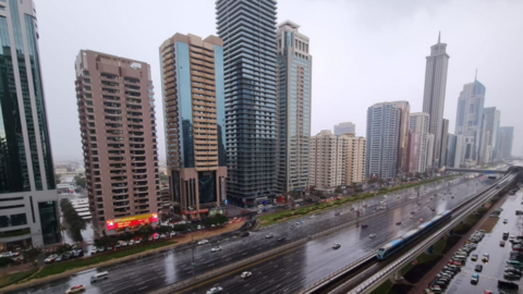 Una imagen de lluvia en Dubai. (Twitter)