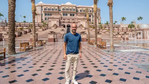 Guardiola, entrenador del Manchester City en el Emirates Palace. (WAM)