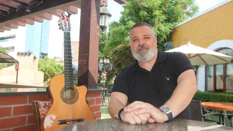 Keco Fontana, en la terraza del Seville's en Dubai. (EL CORREO)