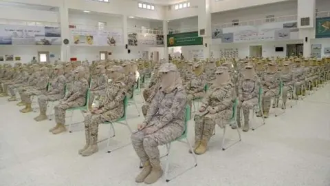 Las mujeres soldado saudíes. (Saudi Gazette)