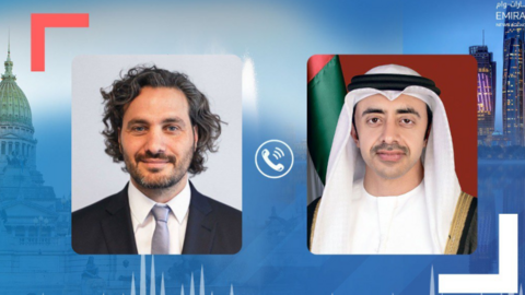 El canciller de Argentina y el ministro de Exteriores de Emiratos Árabes. (WAM)