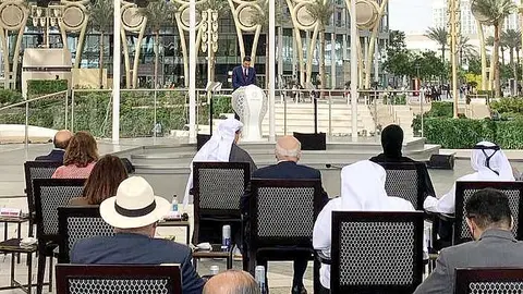 Pedro Sánchez interviene en la ceremonia oficial del Día de España en la Exposición Universal 2020 de Dubai. (EL CORREO)