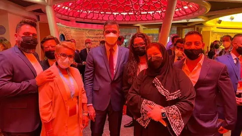 Miembros del CRE y Pedro Sánchez. (Cedida)