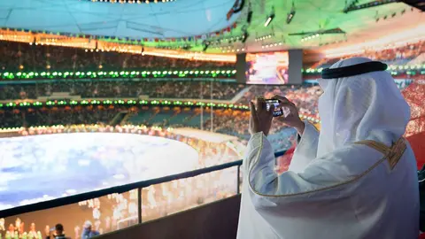 El príncipe heredero de Abu Dhabi durante la inauguración de los Juegos Olímpicos de Invierno. (WAM)