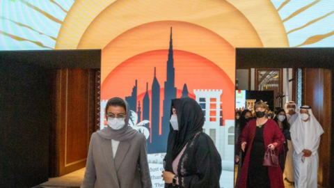 Un acto en Dubai en la era del coronavirus. (Twitter)