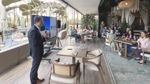 El represente de IFZA, durante su presentación. (Cedida)