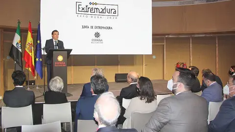 Guillermo Fernández Vara, presidente de Extremadura, durante su intervención en el Pabellón de España de Expo 2020 Dubai. (Expo Spain 2020)