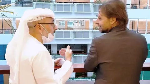 El director ejecutivo de Mubadala -izquierda- y el presidente de Uruguay. (EL CORREO)