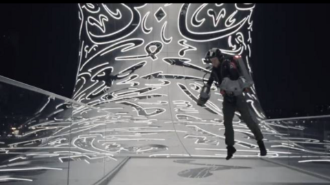 Una captura de pantalla del hombre volador. (Twitter)