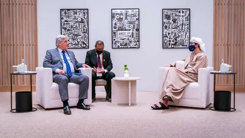 Los ministros de Exteriores de Uruguay y EAU. (WAM)