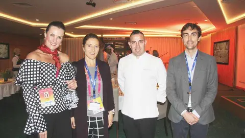 De izquierda a derecha, Olga Miragaya, Manuela García, el chef Marco Antonio y Héctor Salvador. (@ExpoSpain2020)