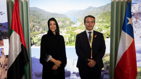 Rodrigo Yáñez, viceministro de Comercio de Chile junto a la directora general de la Expo. (Expo 2020 Dubai)