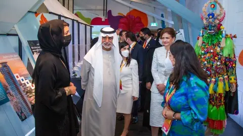 La vicepresidenta República Dominicana junto a los ministros de EAU. (WAM)