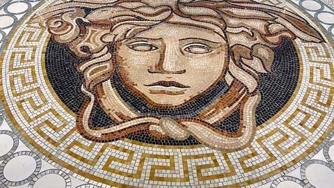 Mosaico de la Medusa en el Palazzo Versace de Dubai. (Cedida)