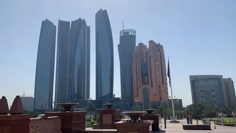 Una imagen de Abu Dhabi desde el Emirates Palace. (EL CORREO)