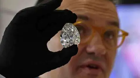 Diamante blanco exhibido en Dubai. (Fuente externa)