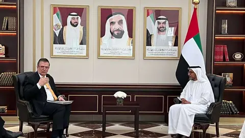 El canciller mexicano durante su encuentro con el Fondo de Inversión de Abu Dhabi. (Twitter)