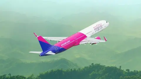Un avión de Wizz Air Abu Dhabi.