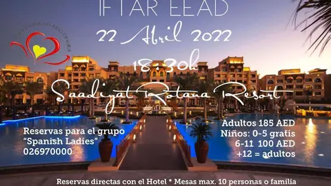 Los musulmanes rompen el ayuno por Ramadán con el iftar.