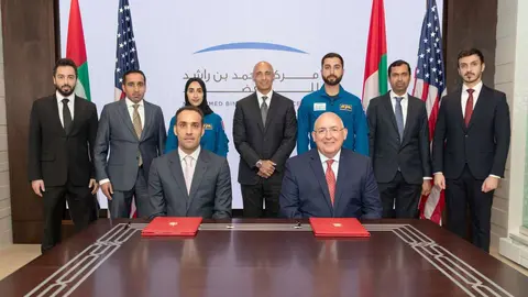 Astronautas emiratíes durante la firma del acuerdo. (WAM)