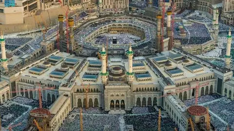 La Gran Mezquita de La Meca, con su tercera ampliación en funcionamiento. (SPA)