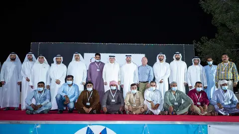 Visita al Alojamiento Laboral Al Naboodah en Al Awir, Dubai, con motivo del 1 de mayo. (WAM)