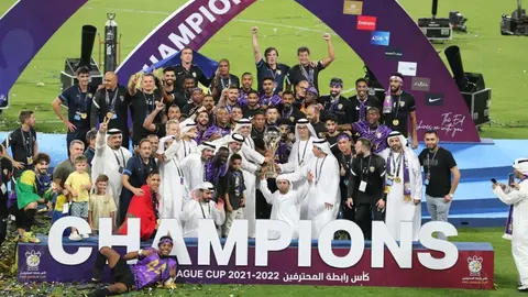 Inmensa alegría en el Al Ain tras proclamarse campeón de Liga en Emiratos Árabes. (WAM)