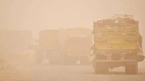 Baja visibilidad por la tormenta de arena en Irak. (Fuente externa)