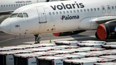Un avión de la aerolínea mexicana Volaris. (Fuente externa)