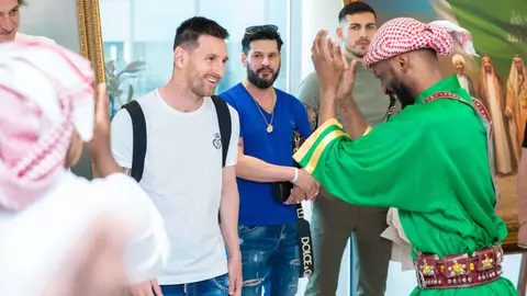 Messi, a su llegada a Jeddah. (@SaudiTourism)