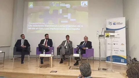 Presentación en Casa Árabe del informe ‘Las relaciones económicas y empresariales de la UE con los países del CCG y sus implicaciones para España’. (EL CORREO)