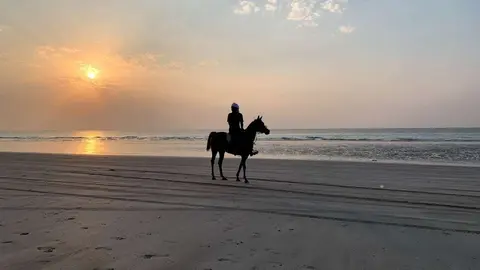 Una playa pública en el emirato de Ras Al Khaimah. (EL CORREO)