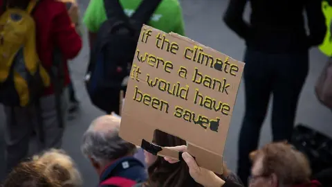 Dar marcha atrás a una catástrofe climática anunciada, pero sí creo que la responsabilidad está en manos de todos