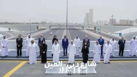 Un momento de la inauguración de la carretera Dubai- Al Ain. (WAM)