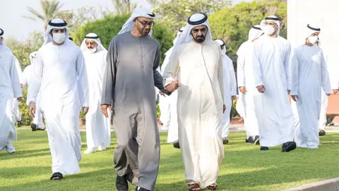 El presidente de EAU y el gobernante de Dubai en el palacio Zabeel. (WAM)