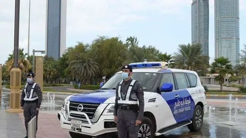 Policía de Abu Dhabi. (Instagram)