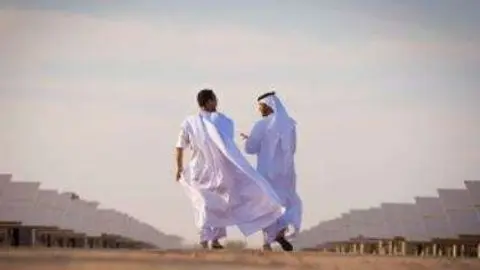 Paneles solares en Abu Dhabi. (Masdar)