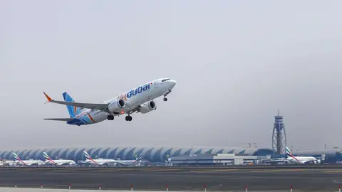 Un avión de flydubai en DXB. (Twitter)