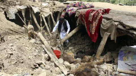 Una imagen del impacto del temblor al sureste de Afganistán. (Fuente externa)