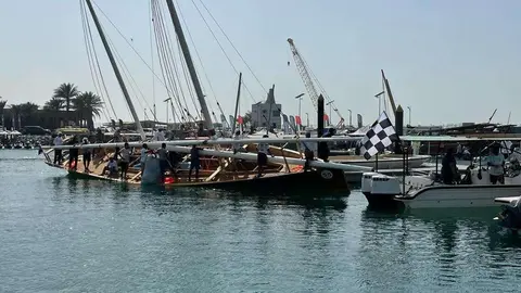 Embarcaciones en la zona de Jumeriah de Dubai. (EL CORREO)