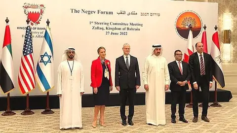 Los participantes en el Foro de Negev. (WAM)