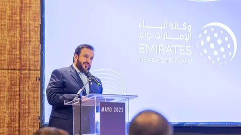 El presidente de la Agencia de Noticias de Emiratos, durante la presentación del Congreso Global de Medios en Montevideo. (WAM)