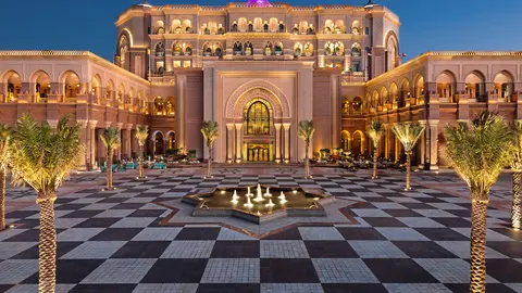 El hotel Emirates Palace, situado en Abu Dhabi, es referencia del lujo y de la hopitalidad árabe en Emiratos. (Fuente externa)