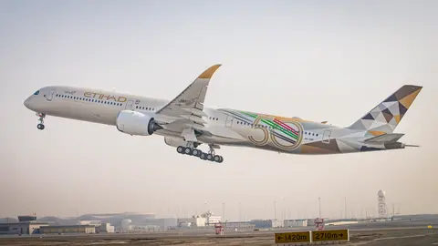 Un avión de la aerolínea de Abu Dhabu Etihad. (WAM)