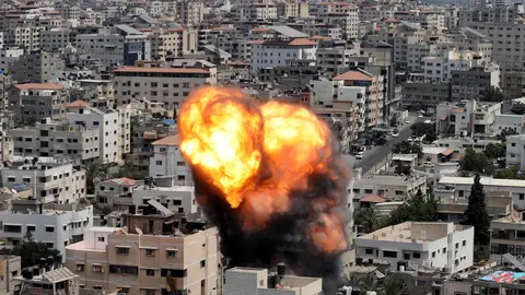 Bombardeo en Gaza. (@HoyPalestina)