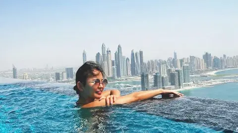 La piscina infinita más alta del mundo. (Twitter)