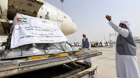 Un avión de ayuda emiratí. (Ministerio de Asuntos Exteriores EAU)